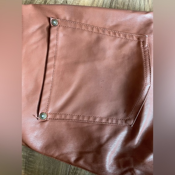 Zara Leather Pants - Picture 2 of 5